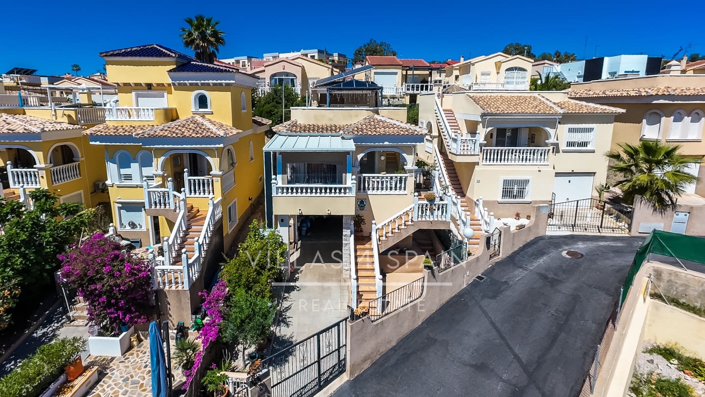 3 soveværelse Villa til salg i La Marina med swimmingpool garage - € 297.500 (Ref: 9830610)