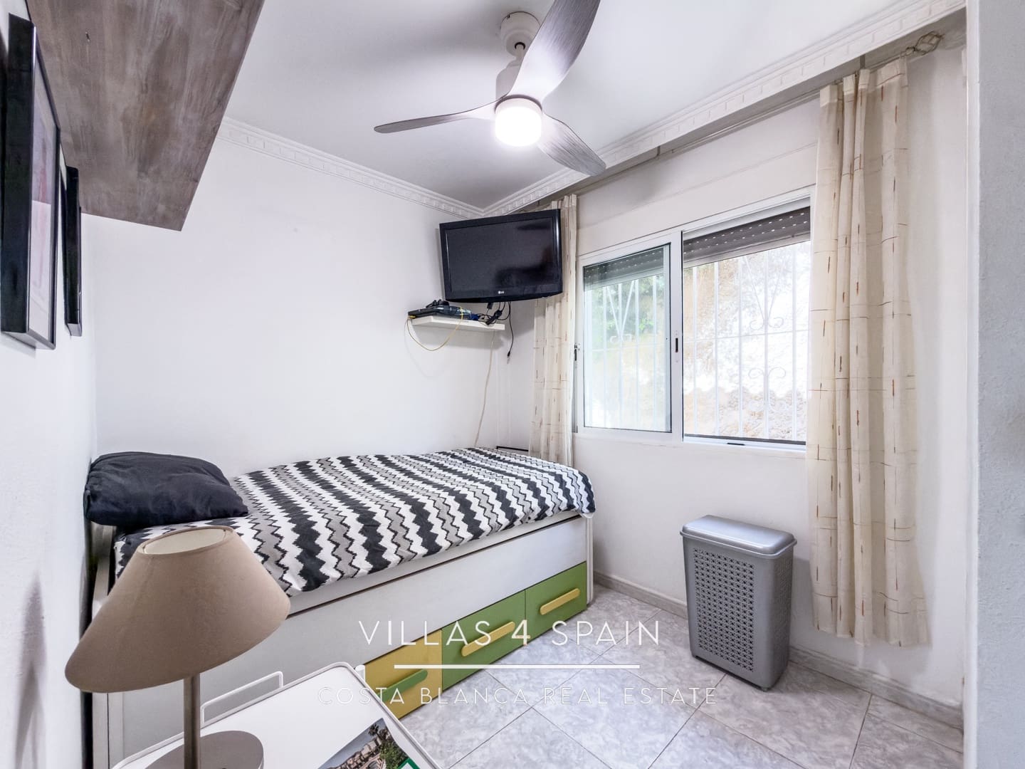 3 soveværelse Villa til salg i La Marina med swimmingpool garage - € 297.500 (Ref: 9830610)