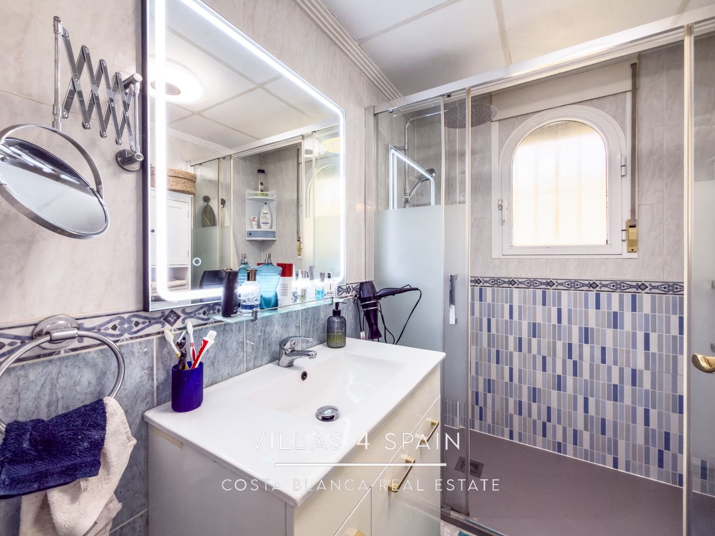 3 soveværelse Villa til salg i La Marina med swimmingpool garage - € 297.500 (Ref: 9830610)