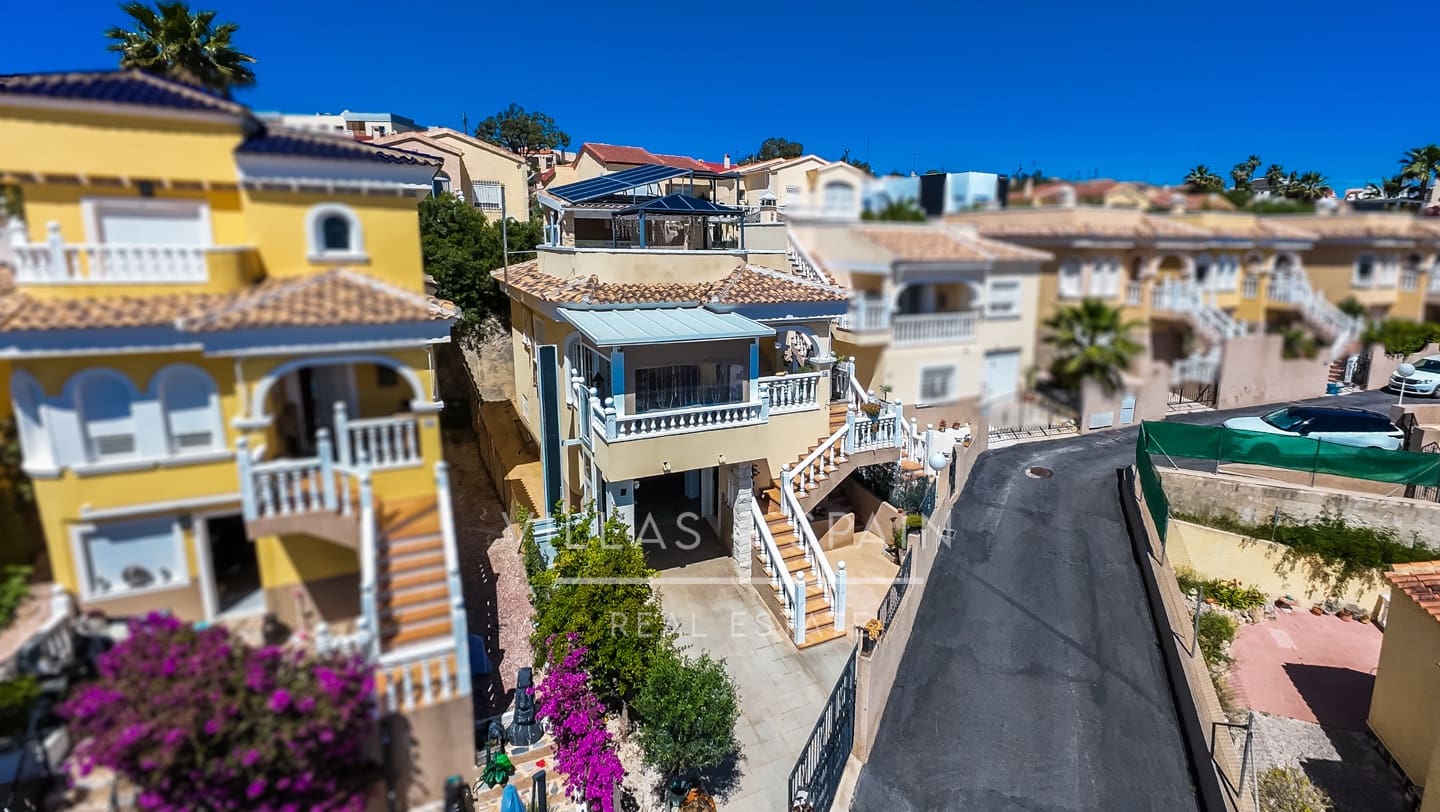 3 soveværelse Villa til salg i La Marina med swimmingpool garage - € 297.500 (Ref: 9830610)