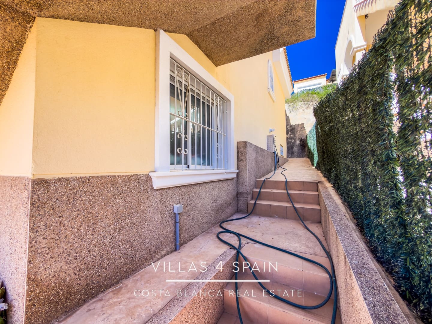 3 soveværelse Villa til salg i La Marina med swimmingpool garage - € 297.500 (Ref: 9830610)