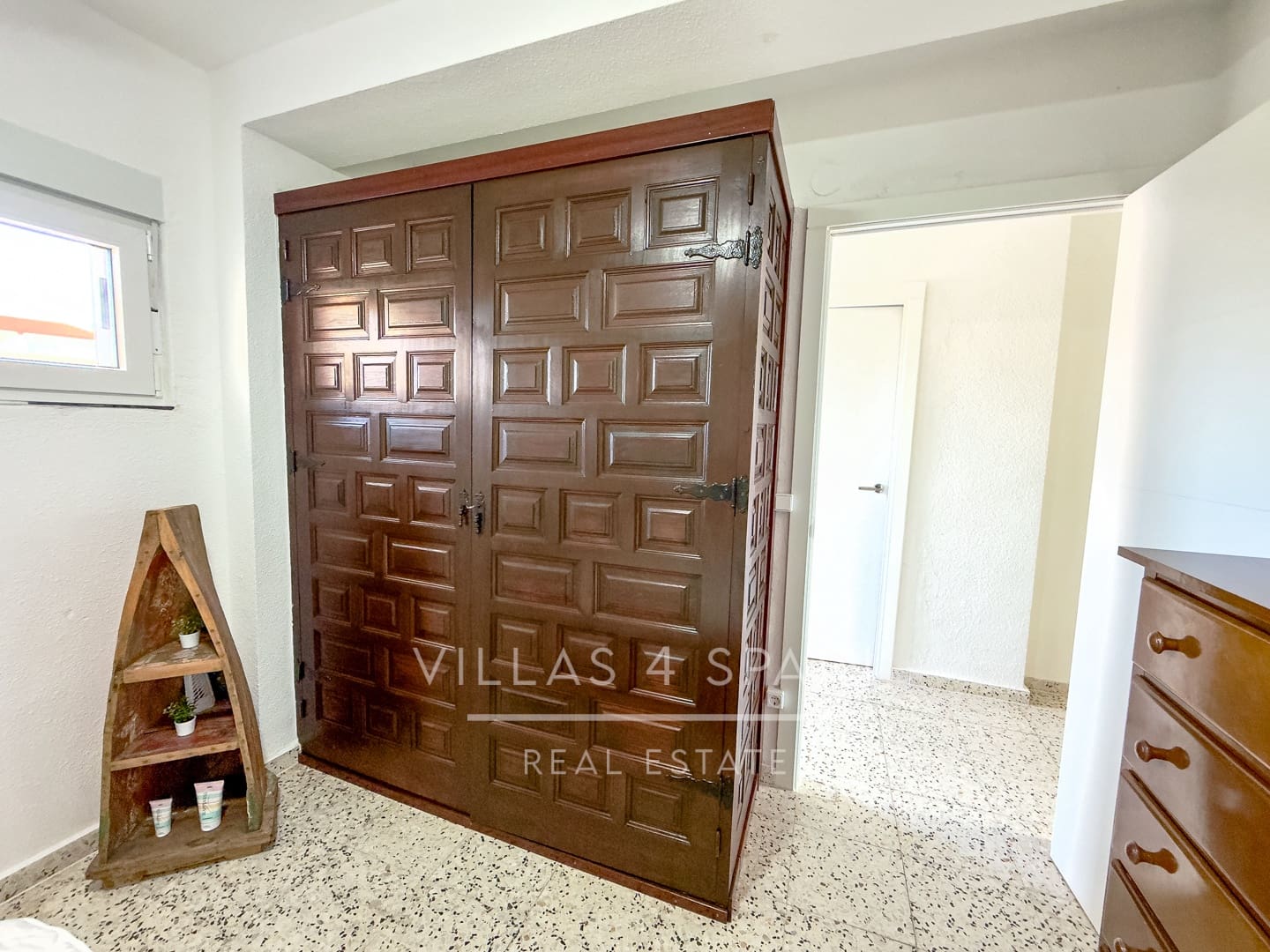2 bedroom Apartment for sale in Torrevieja with pool - € 174,990 (Ref: 9840814)