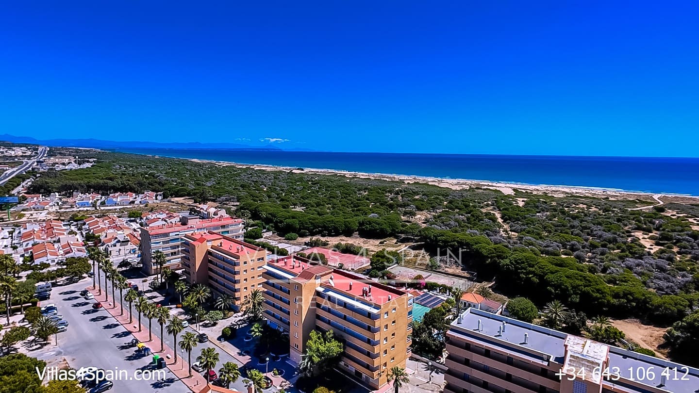 2 bedroom Apartment for sale in Torrevieja with pool - € 174,990 (Ref: 9840814)