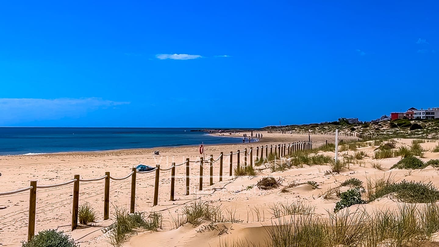 2 bedroom Apartment for sale in Torrevieja with pool - € 174,990 (Ref: 9840814)
