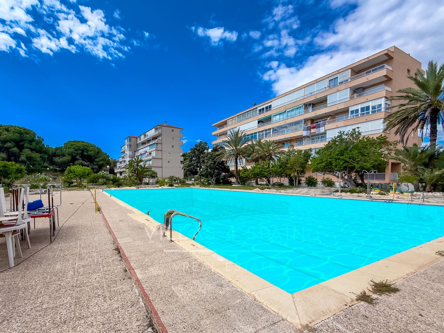 2 bedroom Apartment for sale in Torrevieja with pool - € 174,990 (Ref: 9840814)