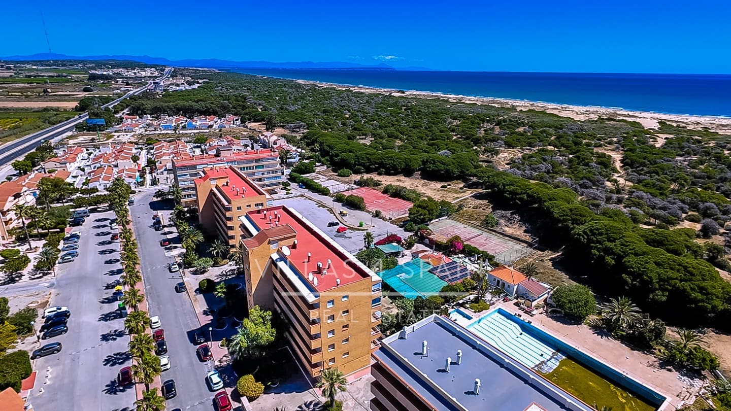 2 bedroom Apartment for sale in Torrevieja with pool - € 174,990 (Ref: 9840814)