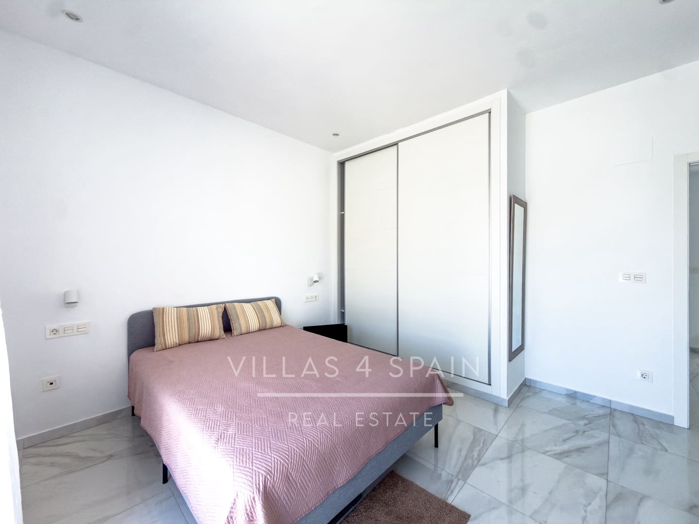 3 bedroom Villa for sale in Benijofar with pool garage - € 374,999 (Ref: 9844809)