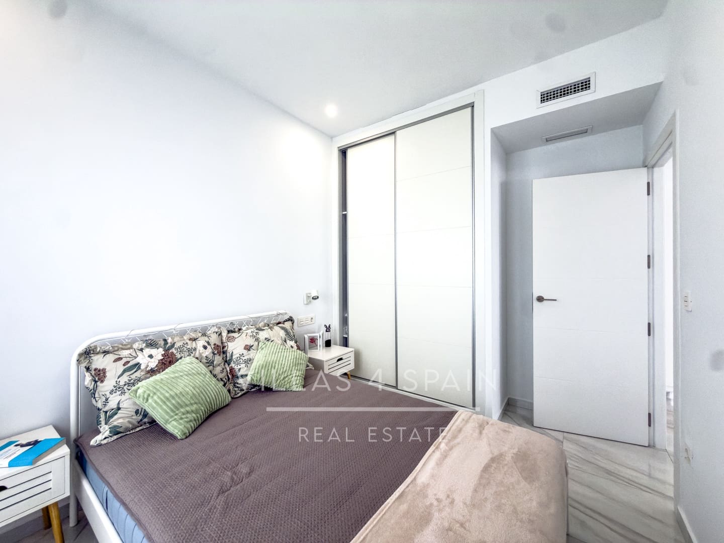 3 bedroom Villa for sale in Benijofar with pool garage - € 374,999 (Ref: 9844809)
