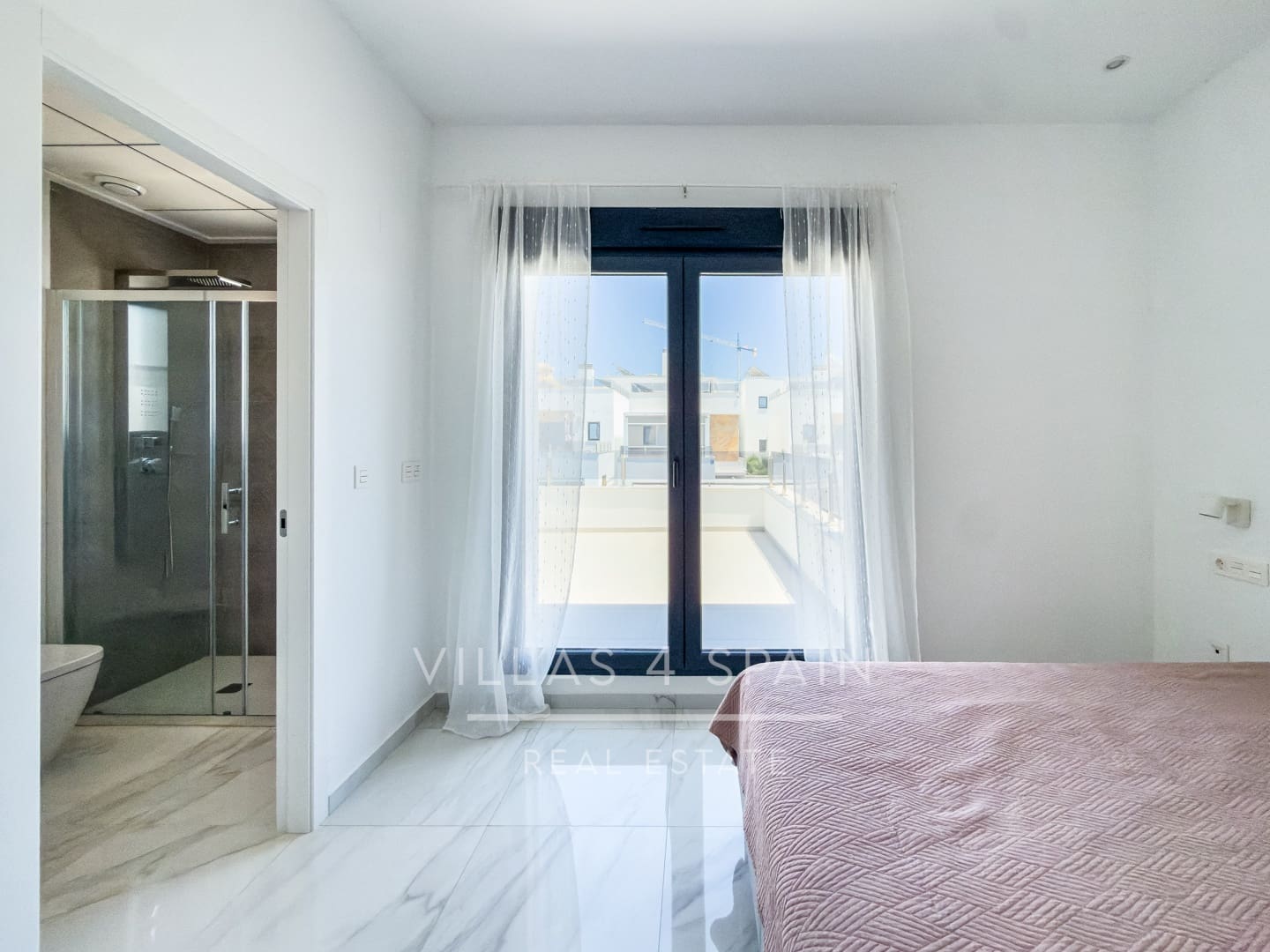 3 bedroom Villa for sale in Benijofar with pool garage - € 374,999 (Ref: 9844809)
