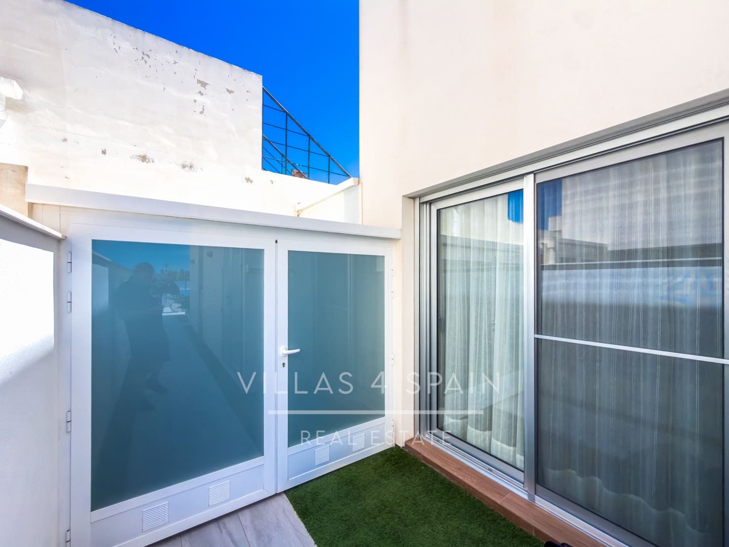 3 soveværelse Villa til salg i Daya Nueva med swimmingpool - € 399.950 (Ref: 9849131)
