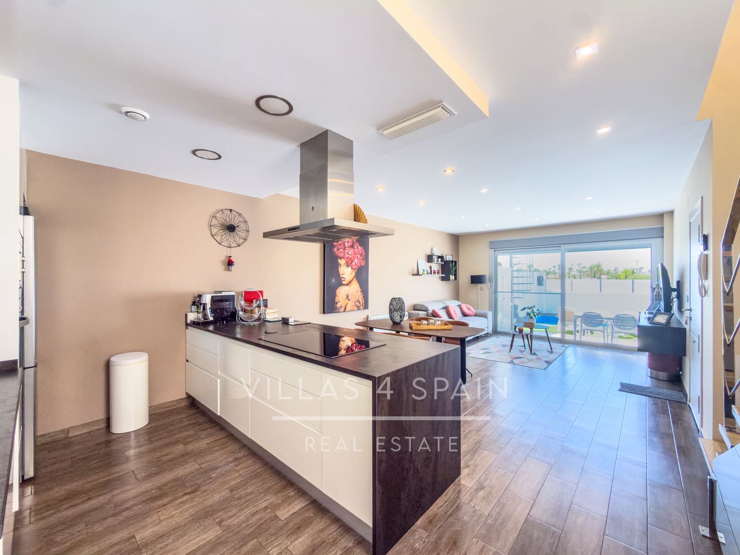 3 soveværelse Villa til salg i Daya Nueva med swimmingpool - € 399.950 (Ref: 9849131)