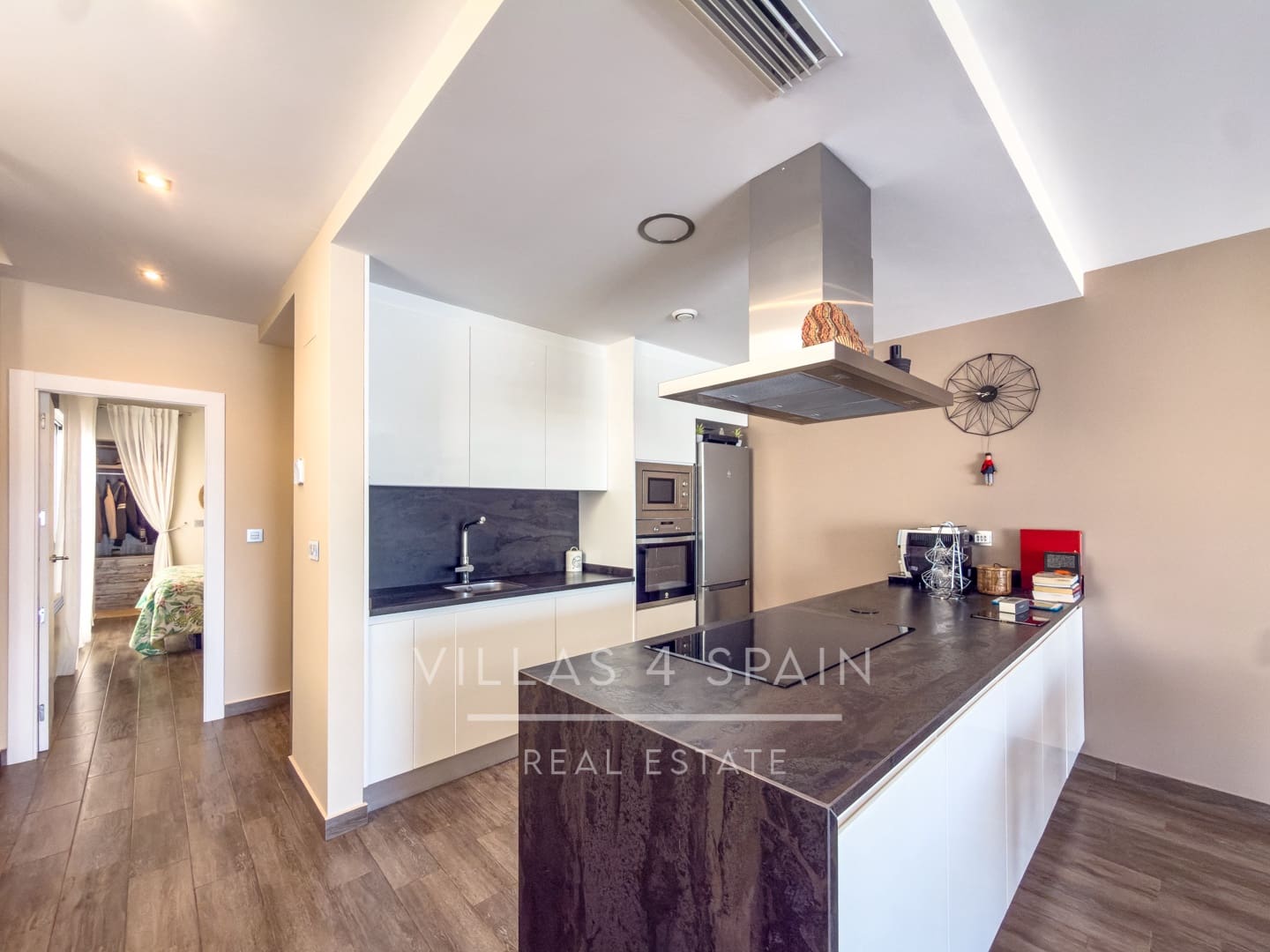 3 soveværelse Villa til salg i Daya Nueva med swimmingpool - € 399.950 (Ref: 9849131)