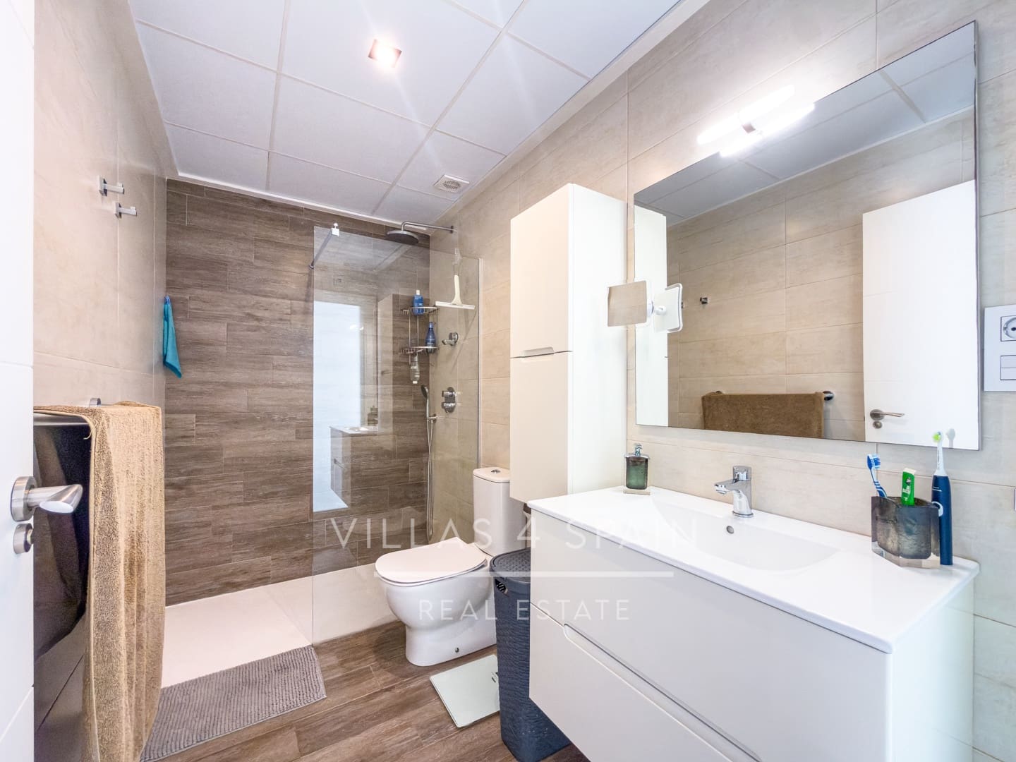 3 soveværelse Villa til salg i Daya Nueva med swimmingpool - € 399.950 (Ref: 9849131)