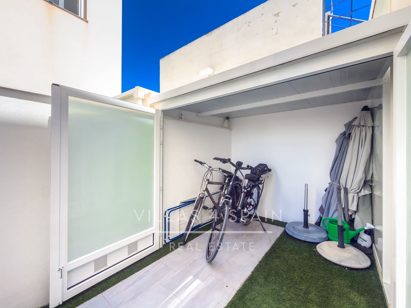 3 soveværelse Villa til salg i Daya Nueva med swimmingpool - € 399.950 (Ref: 9849131)