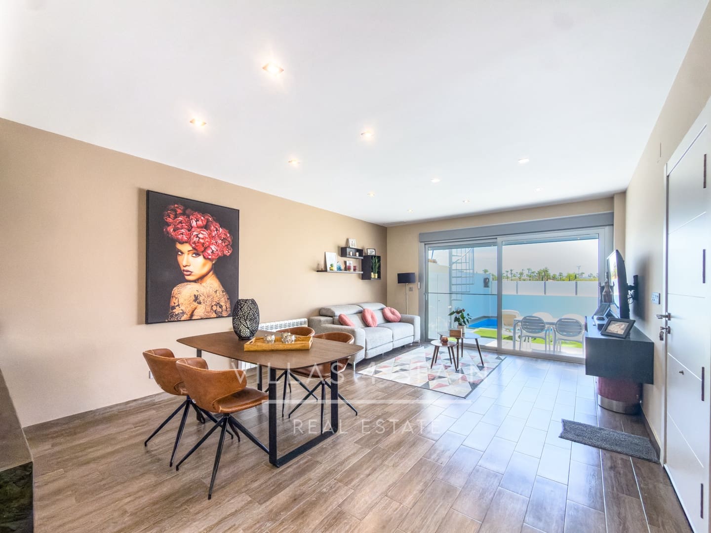 3 soveværelse Villa til salg i Daya Nueva med swimmingpool - € 399.950 (Ref: 9849131)