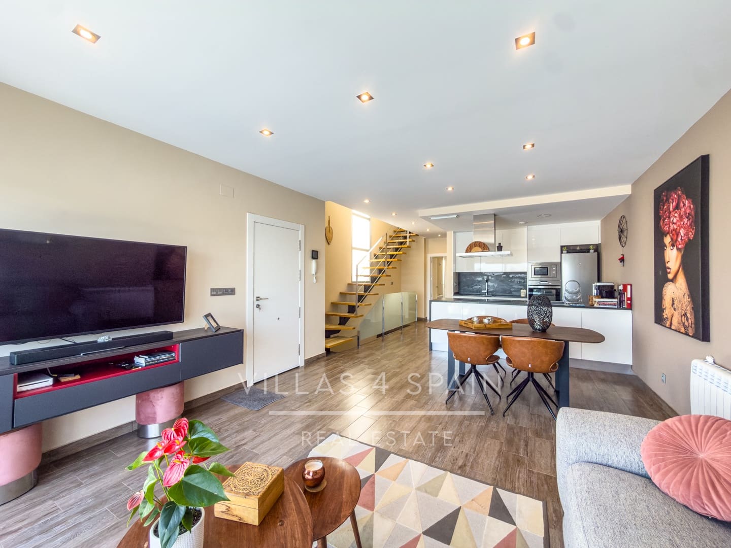 3 soveværelse Villa til salg i Daya Nueva med swimmingpool - € 399.950 (Ref: 9849131)