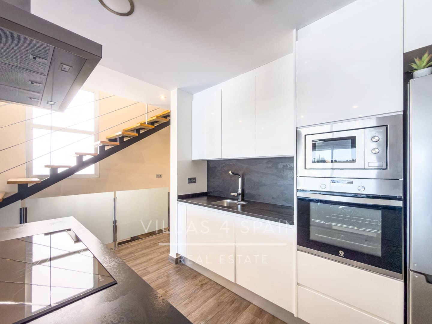 3 soveværelse Villa til salg i Daya Nueva med swimmingpool - € 399.950 (Ref: 9849131)