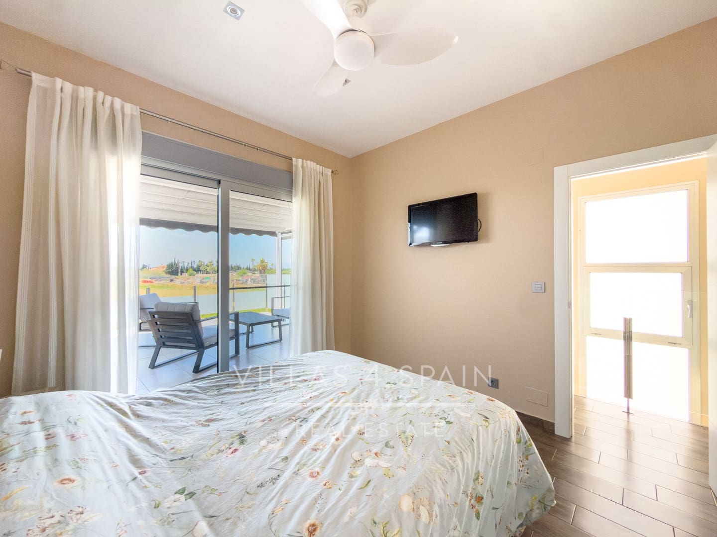 3 soveværelse Villa til salg i Daya Nueva med swimmingpool - € 399.950 (Ref: 9849131)