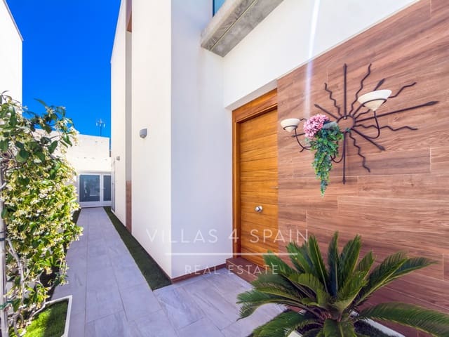 3 soveværelse Villa til salg i Daya Nueva med swimmingpool - € 399.950 (Ref: 9849131)