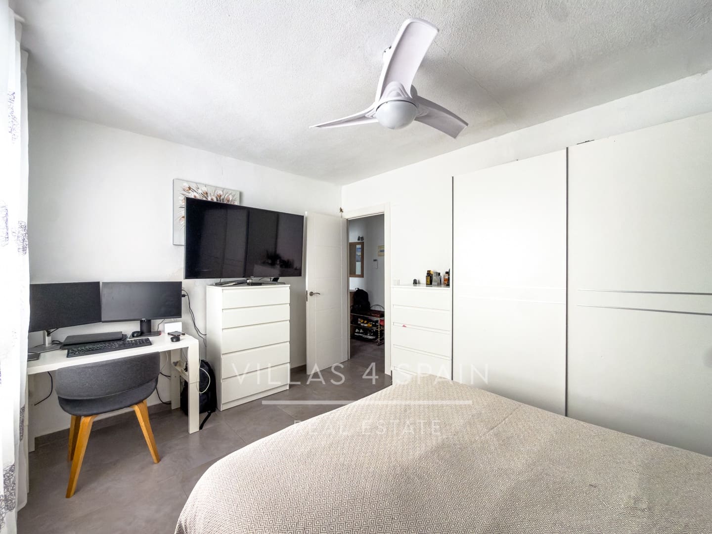 3 soveværelse Lejlighed til salg i Torrevieja - € 149.950 (Ref: 9858993)
