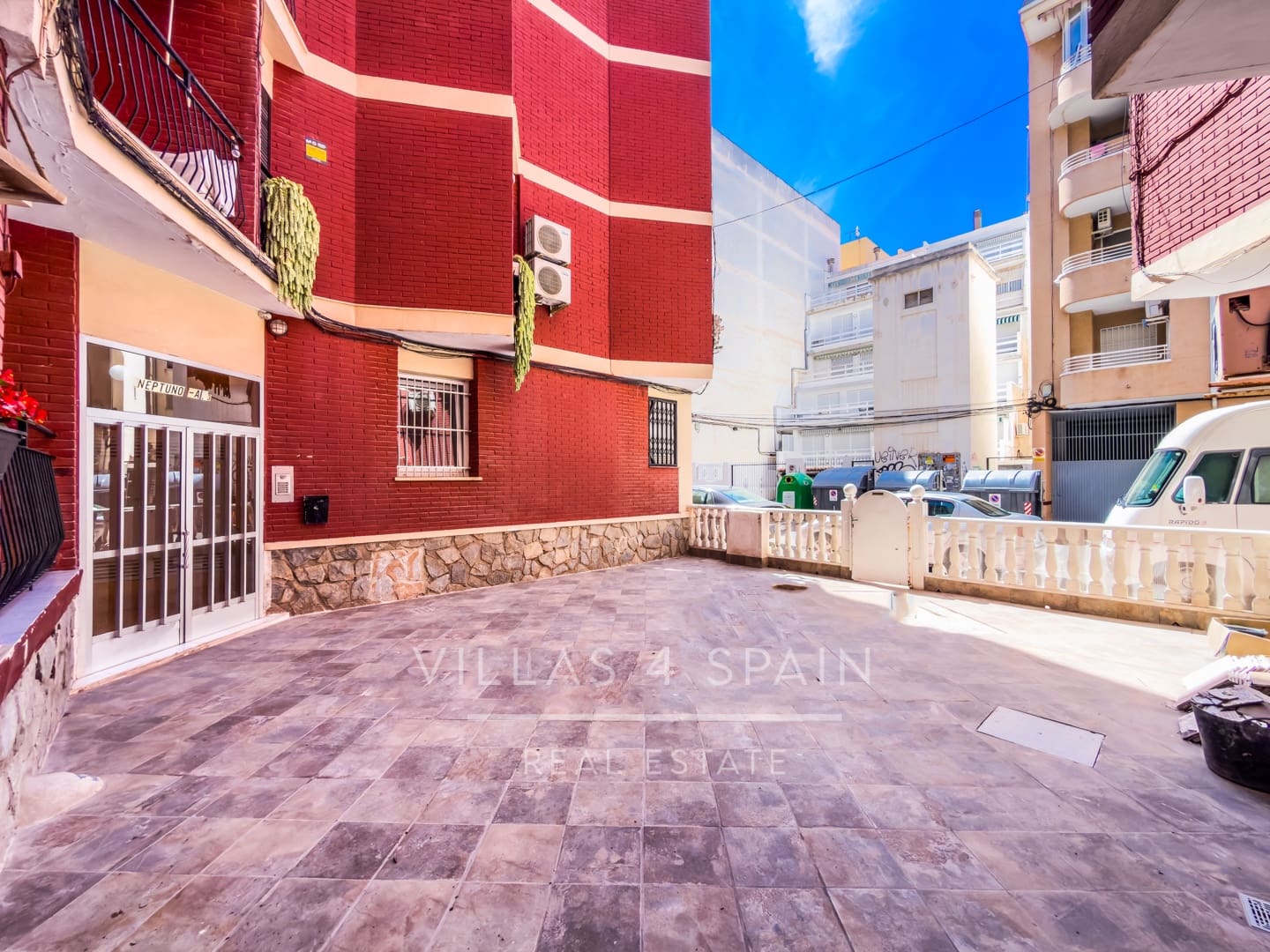 3 soveværelse Lejlighed til salg i Torrevieja - € 149.950 (Ref: 9858993)
