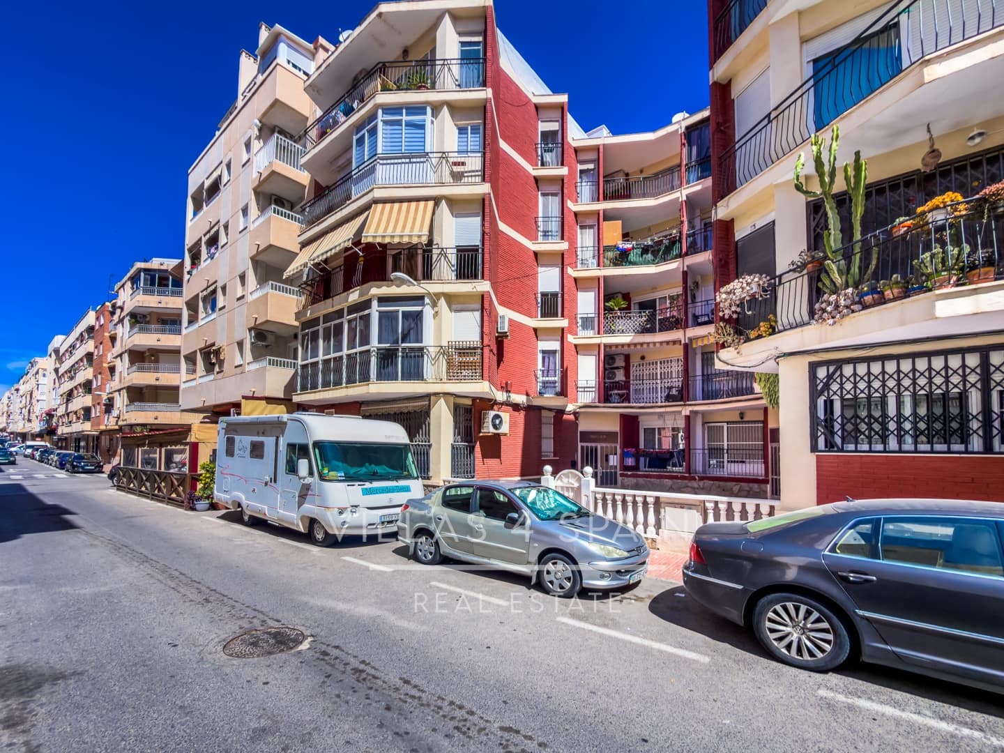 3 soveværelse Lejlighed til salg i Torrevieja - € 149.950 (Ref: 9858993)