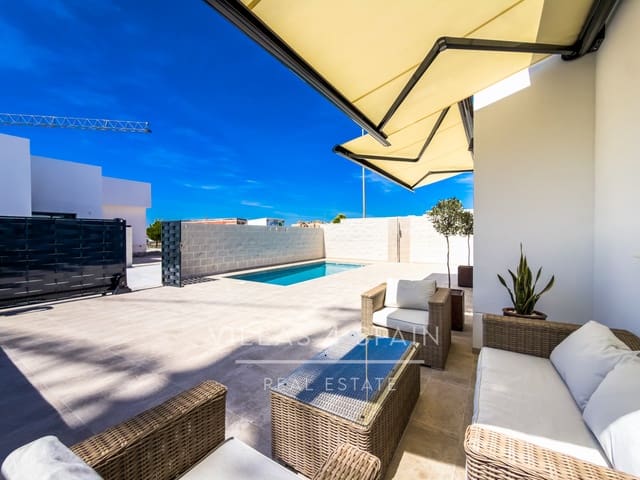 3 Zimmer Villa zu verkaufen in La Marina, Elche / Elx mit Pool - 395.000 € (Ref: 9866441)