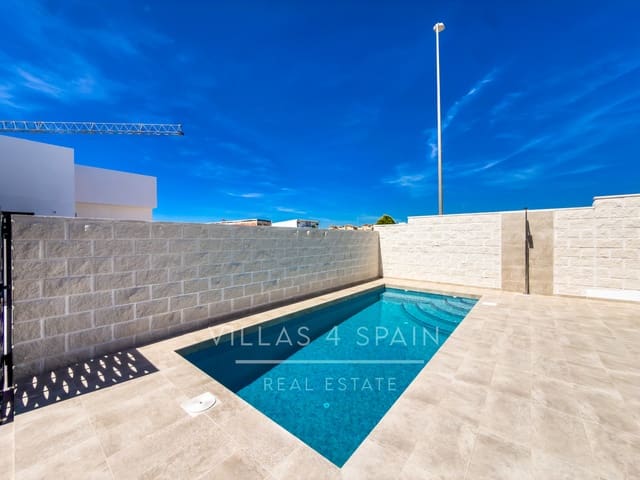 3 Zimmer Villa zu verkaufen in La Marina, Elche / Elx mit Pool - 395.000 € (Ref: 9866441)