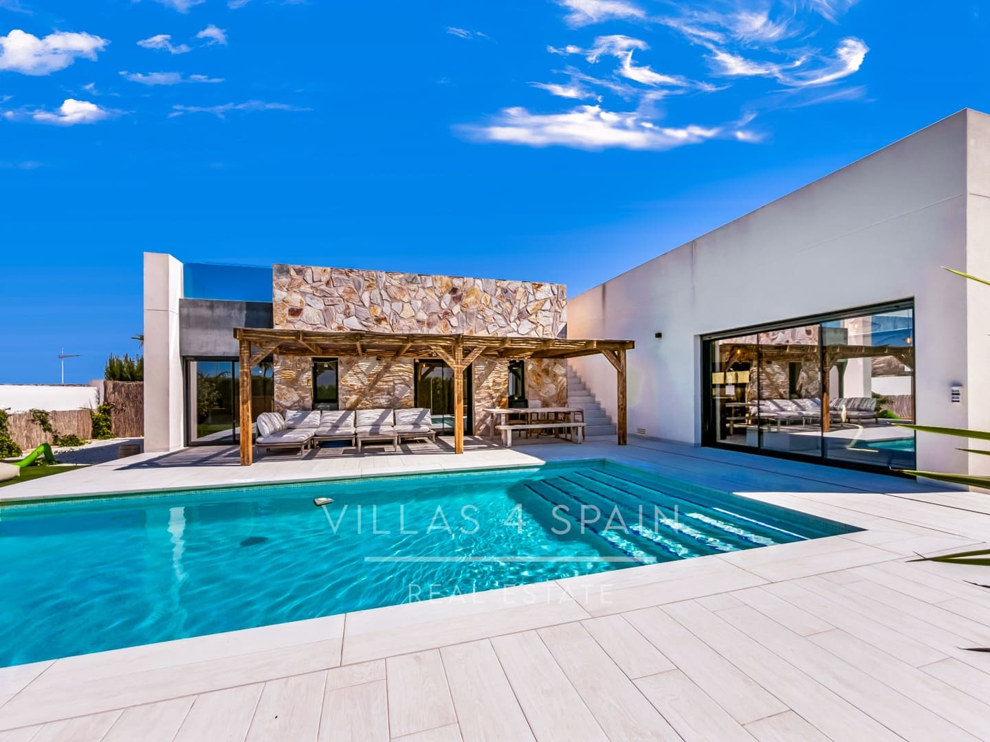 3 slaapkamer Villa te koop in Algorfa met zwembad garage - € 649.000 (Ref: 9906756)
