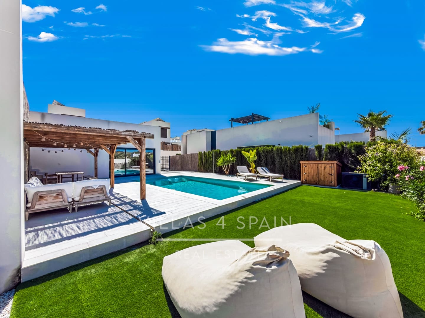 3 slaapkamer Villa te koop in Algorfa met zwembad garage - € 649.000 (Ref: 9906756)