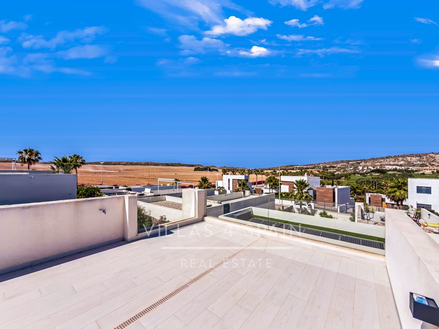 3 slaapkamer Villa te koop in Algorfa met zwembad garage - € 649.000 (Ref: 9906756)