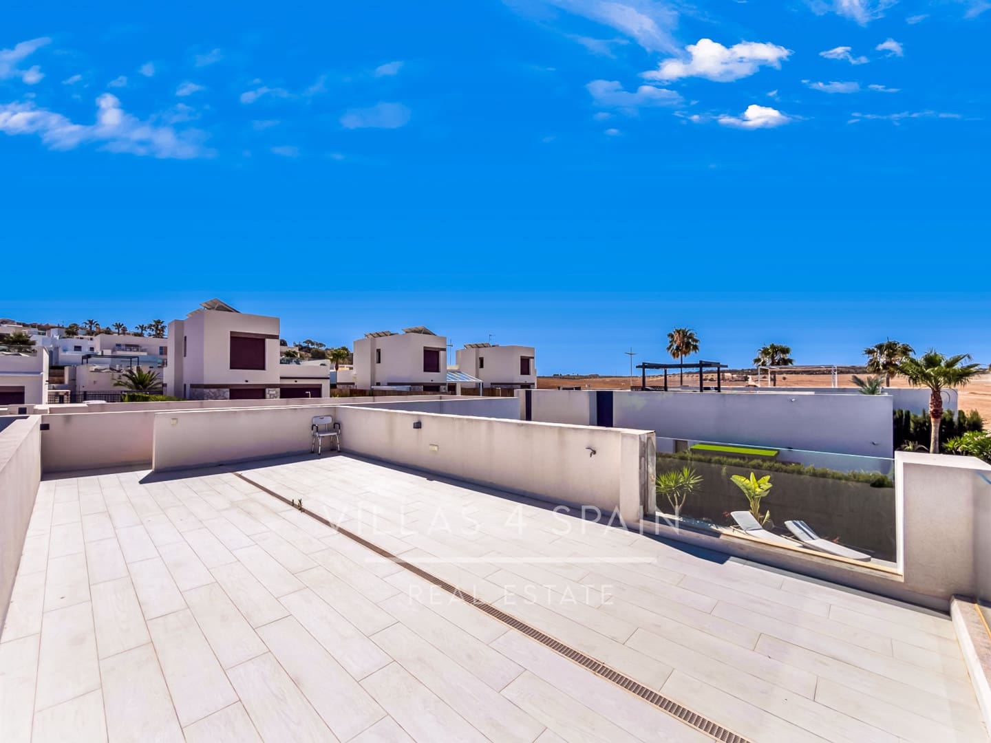 3 slaapkamer Villa te koop in Algorfa met zwembad garage - € 649.000 (Ref: 9906756)