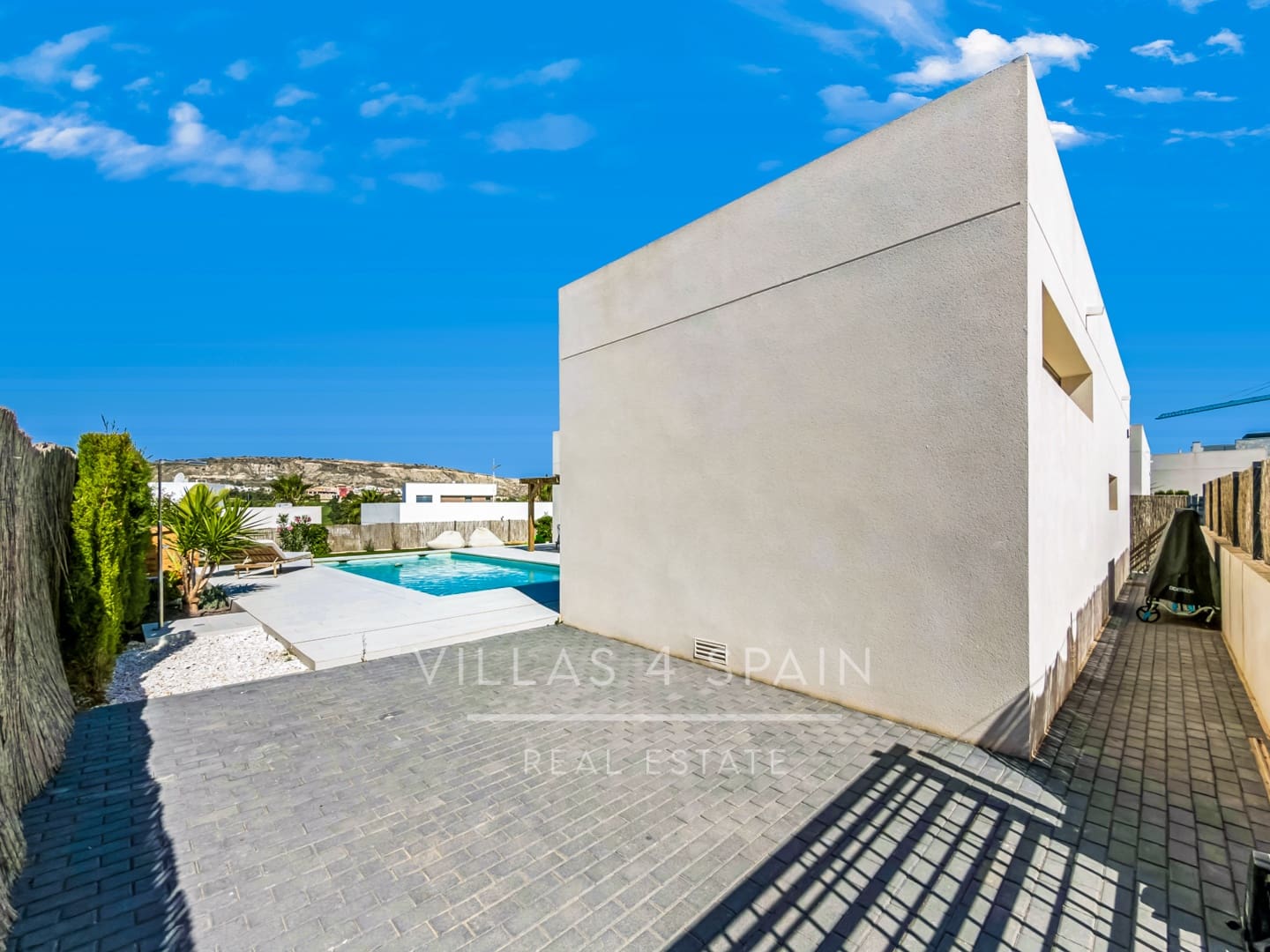 3 slaapkamer Villa te koop in Algorfa met zwembad garage - € 649.000 (Ref: 9906756)