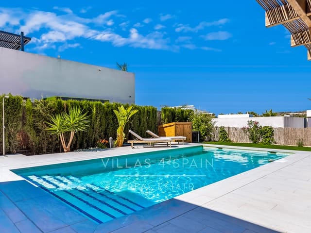3 slaapkamer Villa te koop in Algorfa met zwembad garage - € 649.000 (Ref: 9906756)