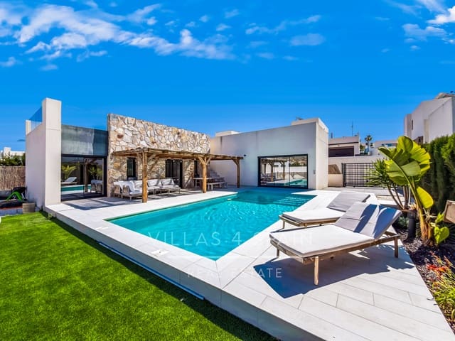 3 slaapkamer Villa te koop in Algorfa met zwembad garage - € 649.000 (Ref: 9906756)