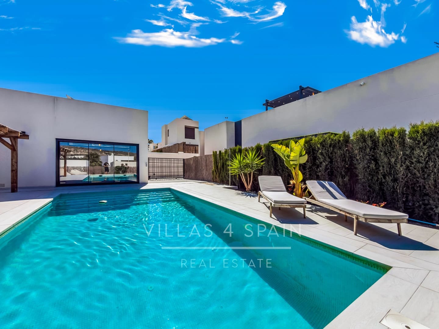 3 slaapkamer Villa te koop in Algorfa met zwembad garage - € 649.000 (Ref: 9906756)