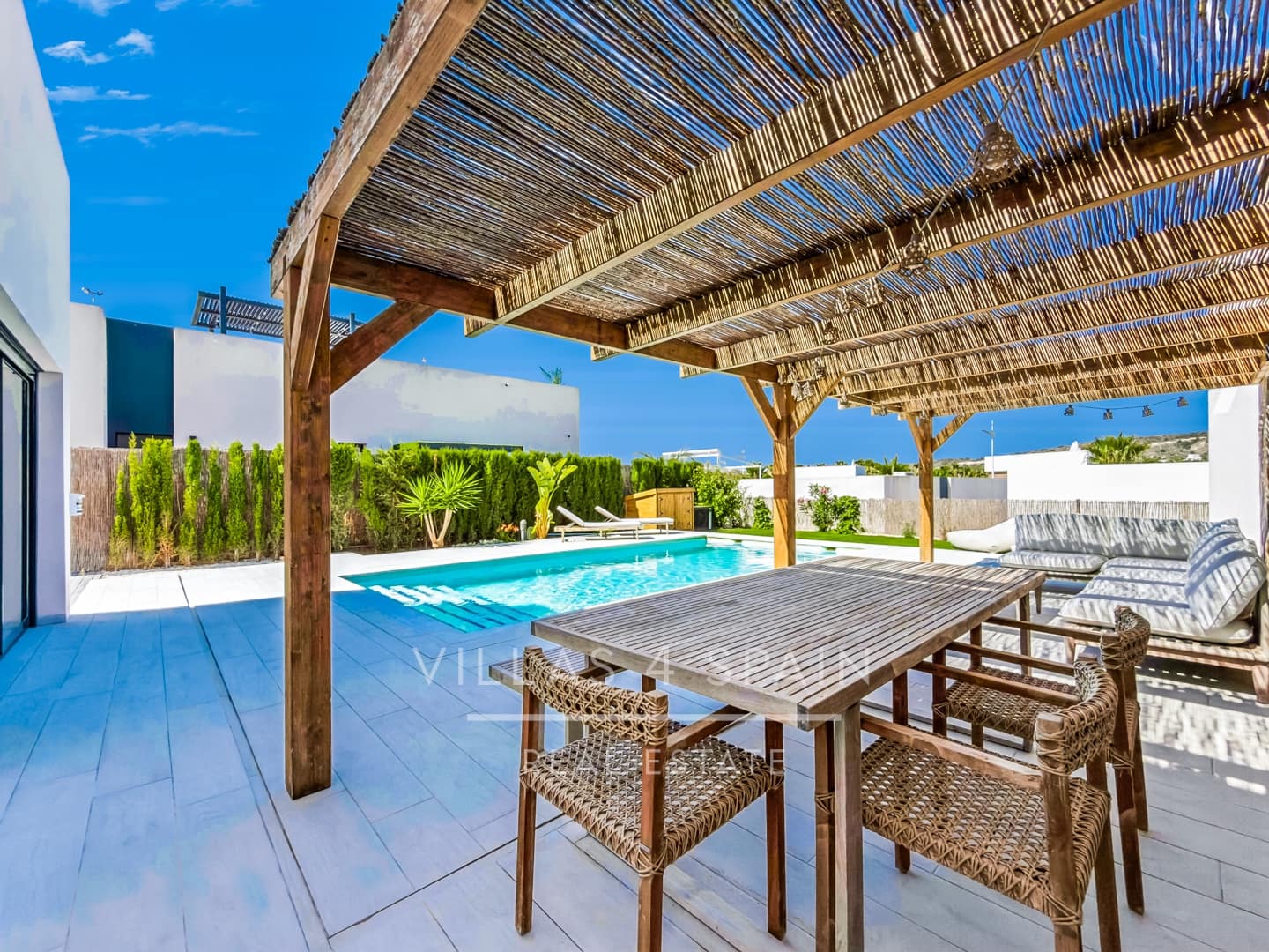 3 slaapkamer Villa te koop in Algorfa met zwembad garage - € 649.000 (Ref: 9906756)