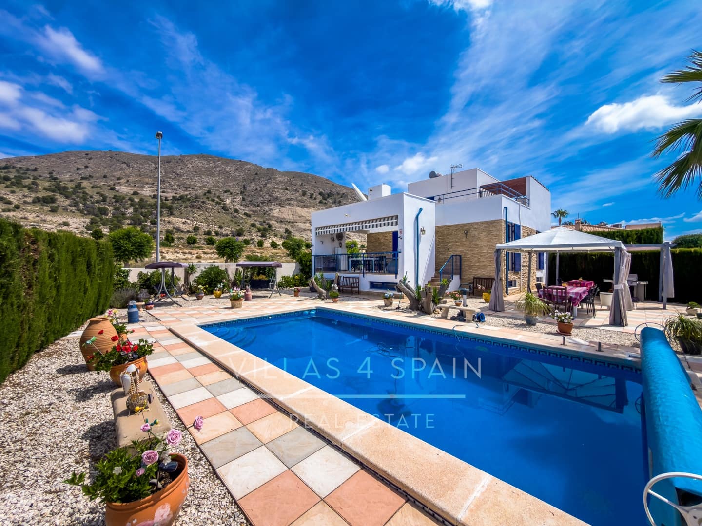 7 soveværelse Villa til salg i Fortuna med swimmingpool garage - € 289.950 (Ref: 9906757)