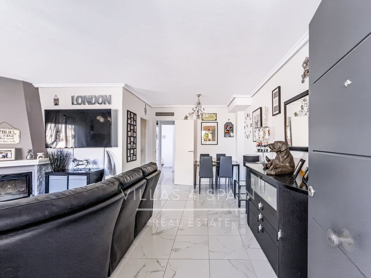 3 soveværelse Byhus til salg i Orihuela Costa med swimmingpool - € 245.000 (Ref: 9943278)