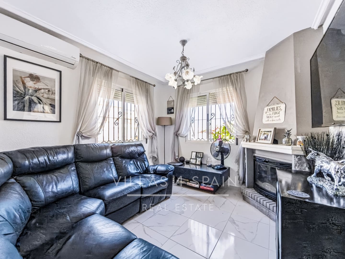 3 soveværelse Byhus til salg i Orihuela Costa med swimmingpool - € 245.000 (Ref: 9943278)