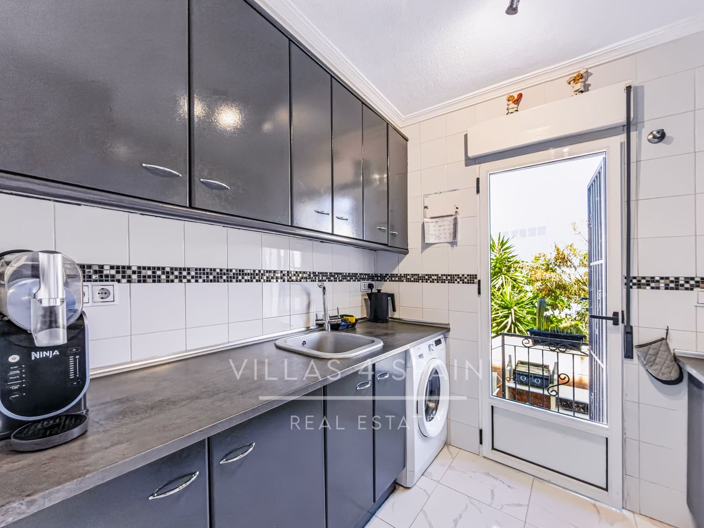 3 soveværelse Byhus til salg i Orihuela Costa med swimmingpool - € 245.000 (Ref: 9943278)