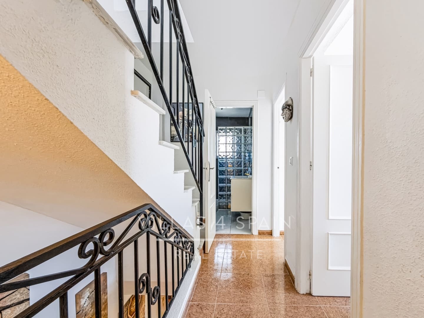 3 soveværelse Byhus til salg i Orihuela Costa med swimmingpool - € 245.000 (Ref: 9943278)