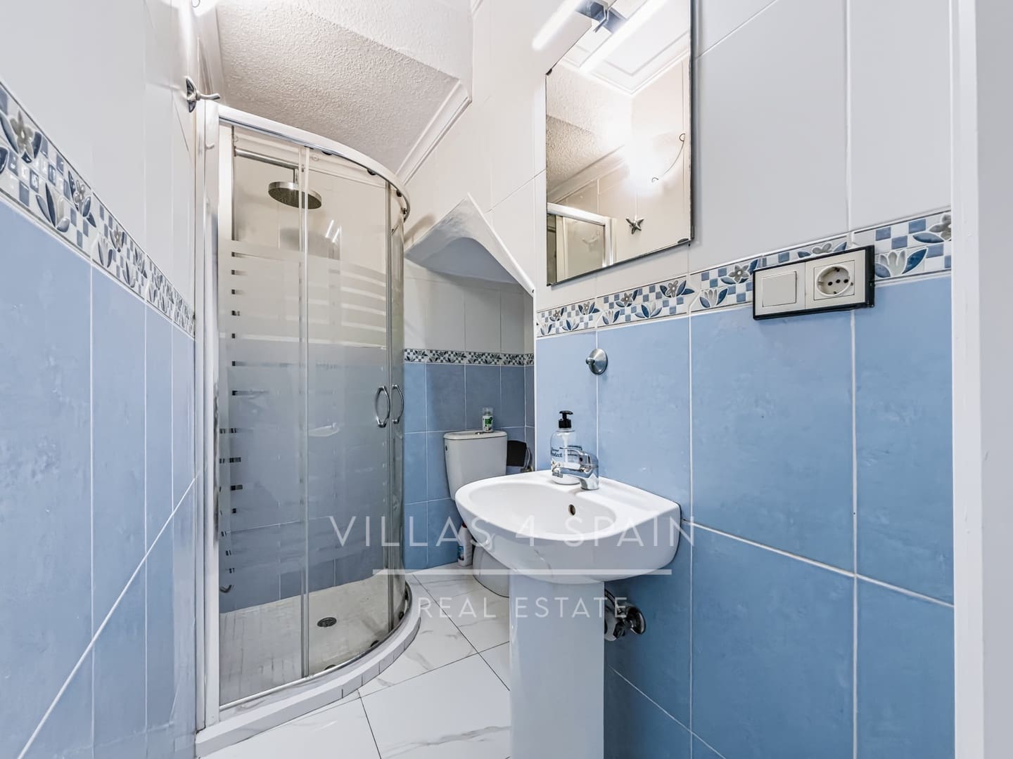 3 soveværelse Byhus til salg i Orihuela Costa med swimmingpool - € 245.000 (Ref: 9943278)