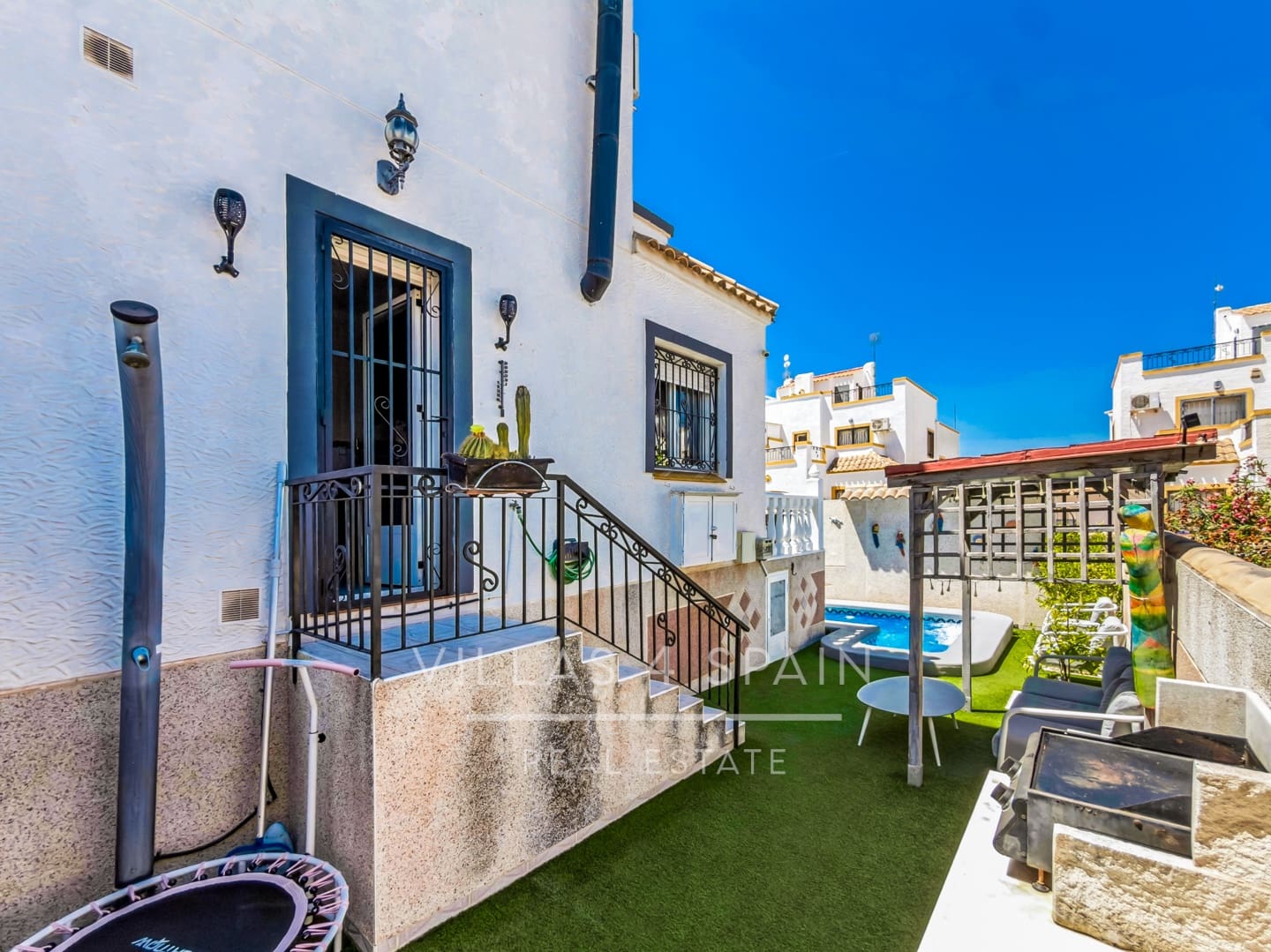 3 soveværelse Byhus til salg i Orihuela Costa med swimmingpool - € 245.000 (Ref: 9943278)