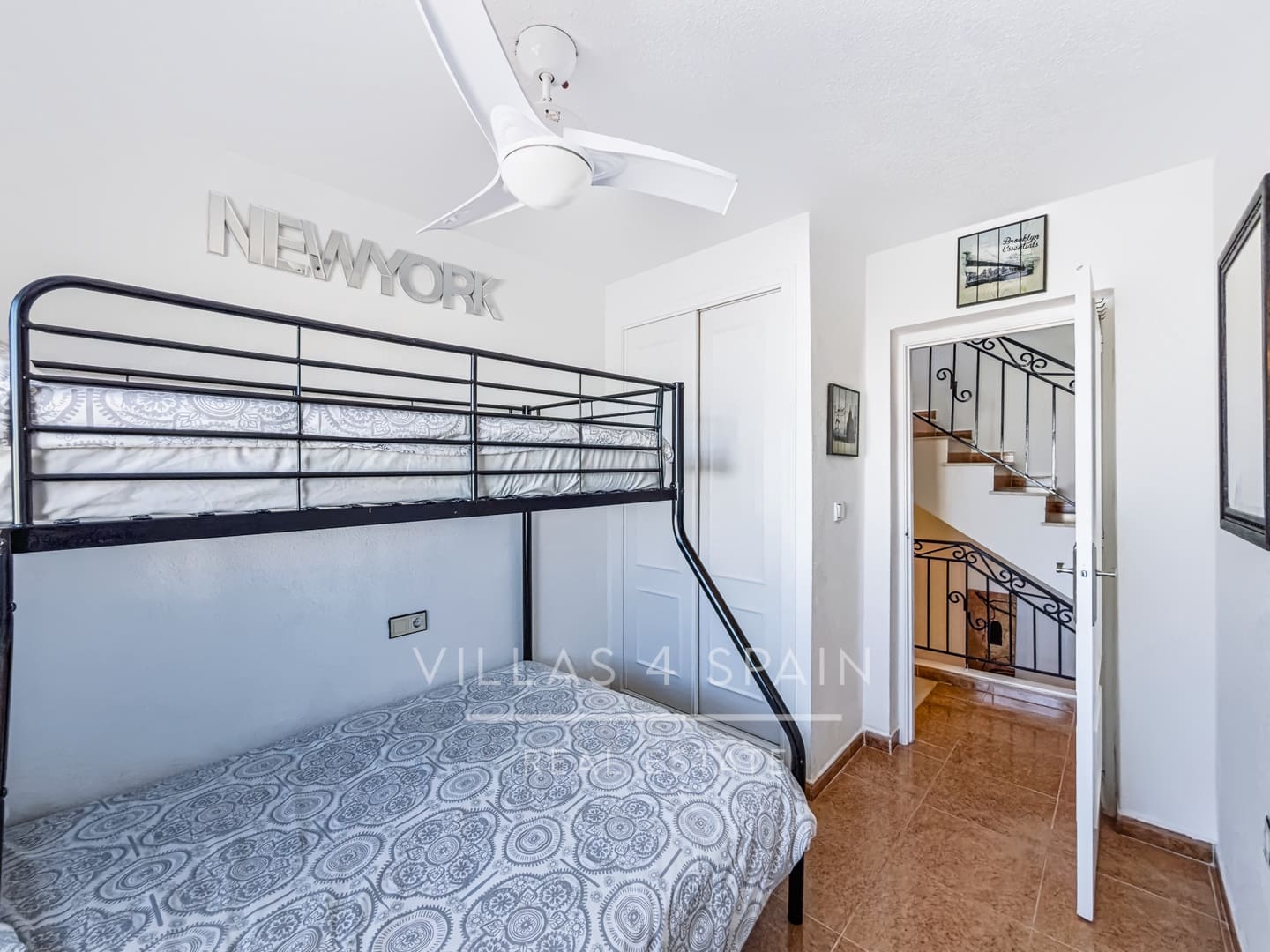 3 soveværelse Byhus til salg i Orihuela Costa med swimmingpool - € 245.000 (Ref: 9943278)