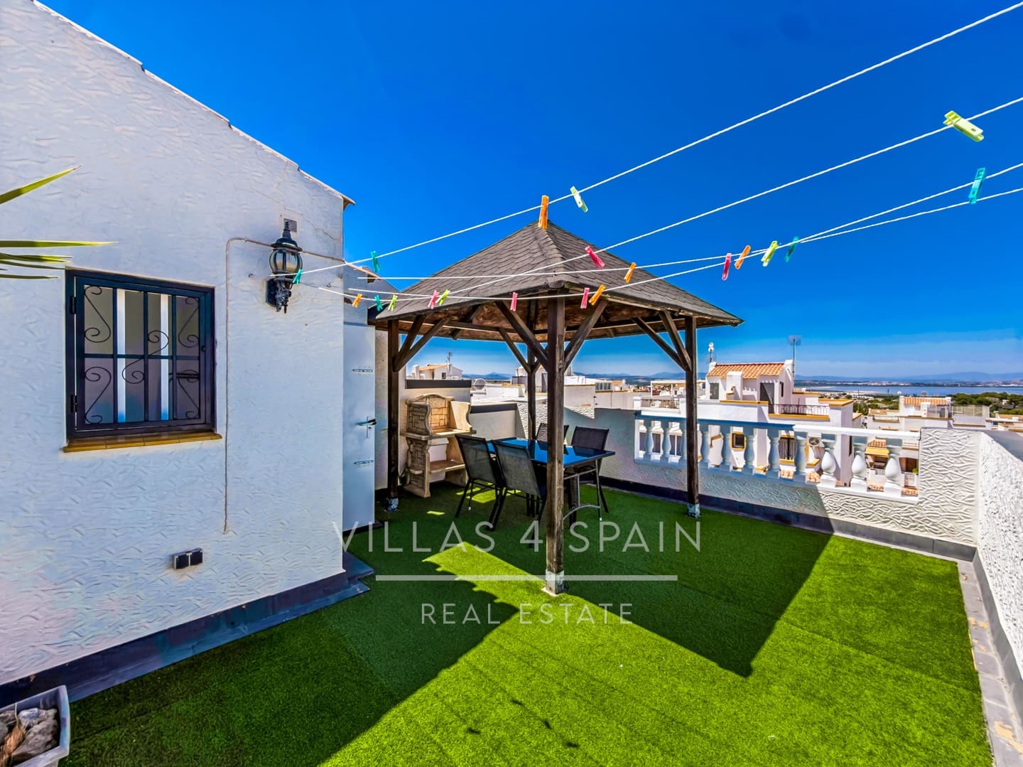 3 soveværelse Byhus til salg i Orihuela Costa med swimmingpool - € 245.000 (Ref: 9943278)