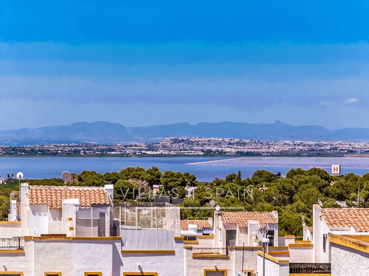 3 soveværelse Byhus til salg i Orihuela Costa med swimmingpool - € 245.000 (Ref: 9943278)