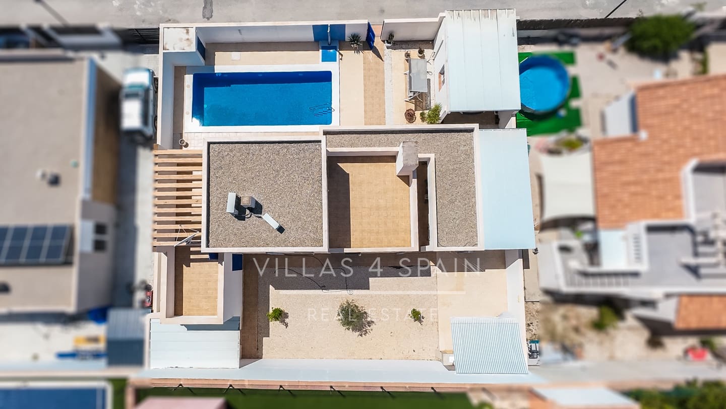 3 soveværelse Villa til salg i Fortuna med swimmingpool - € 299.000 (Ref: 9996036)