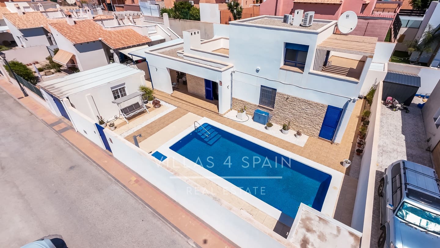 3 soveværelse Villa til salg i Fortuna med swimmingpool - € 299.000 (Ref: 9996036)