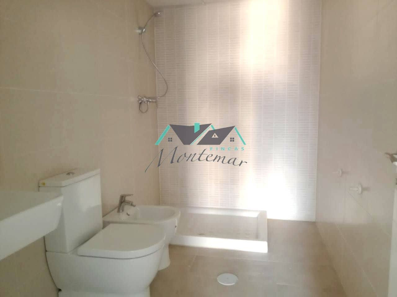 4 makuuhuone Asunto myytävänä paikassa Lorca mukana 
autotalli - 350 000 € (Ref: 9243821)